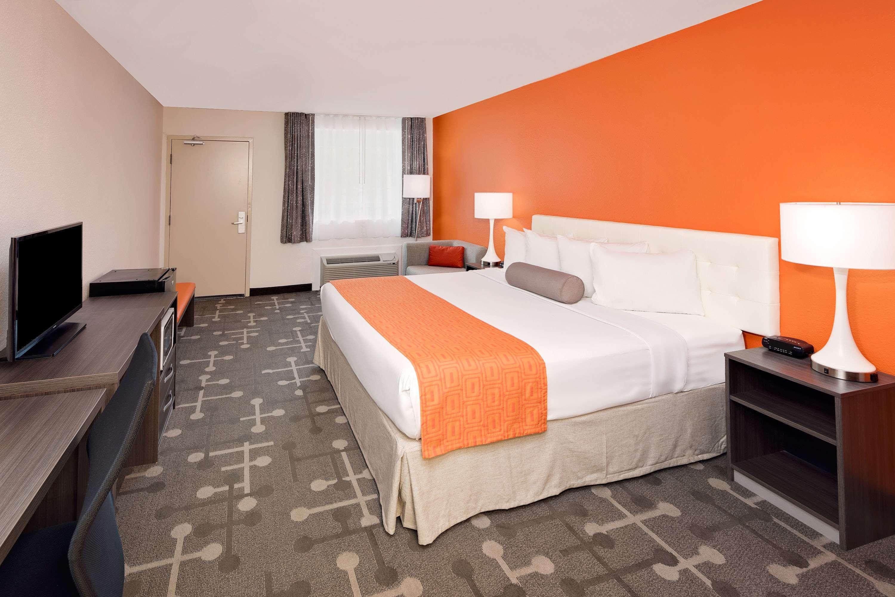 Howard Johnson By Wyndham Florence Extérieur photo
