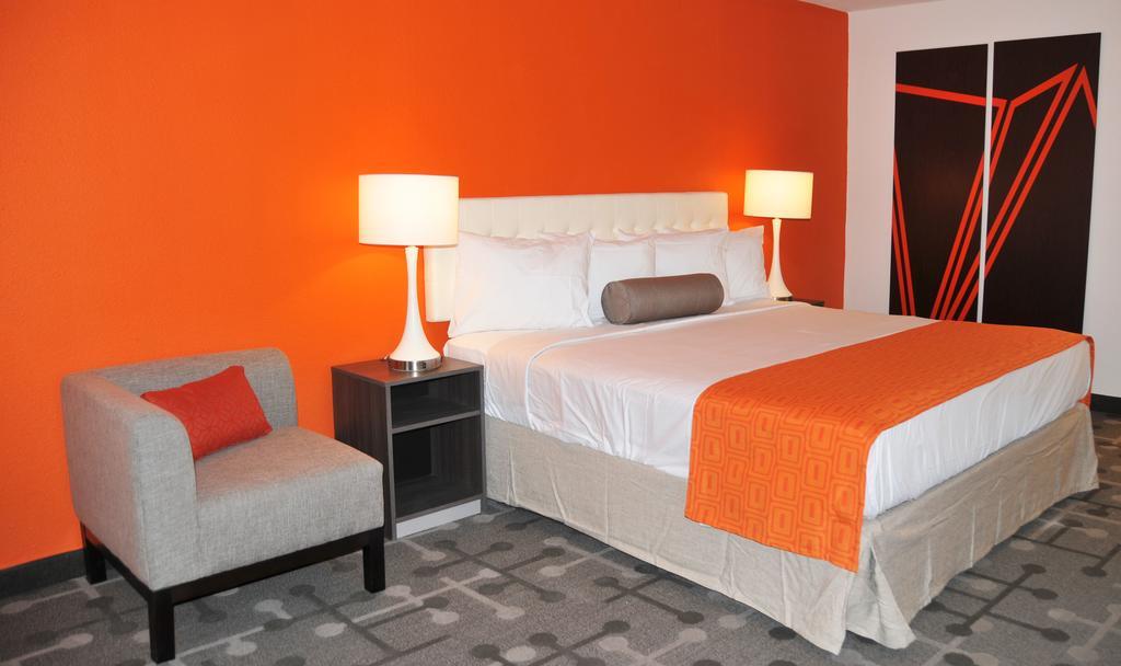 Howard Johnson By Wyndham Florence Extérieur photo