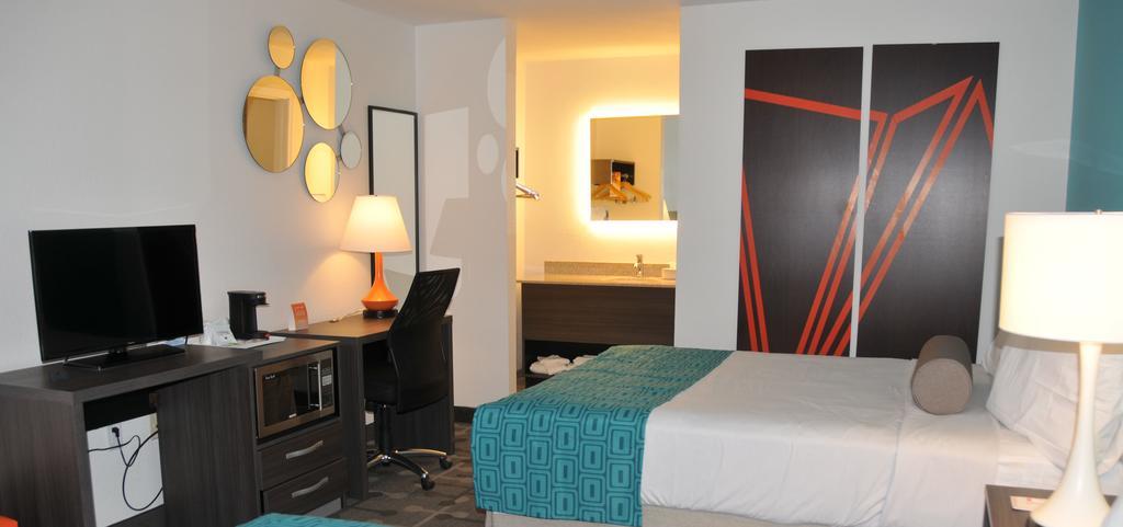 Howard Johnson By Wyndham Florence Extérieur photo