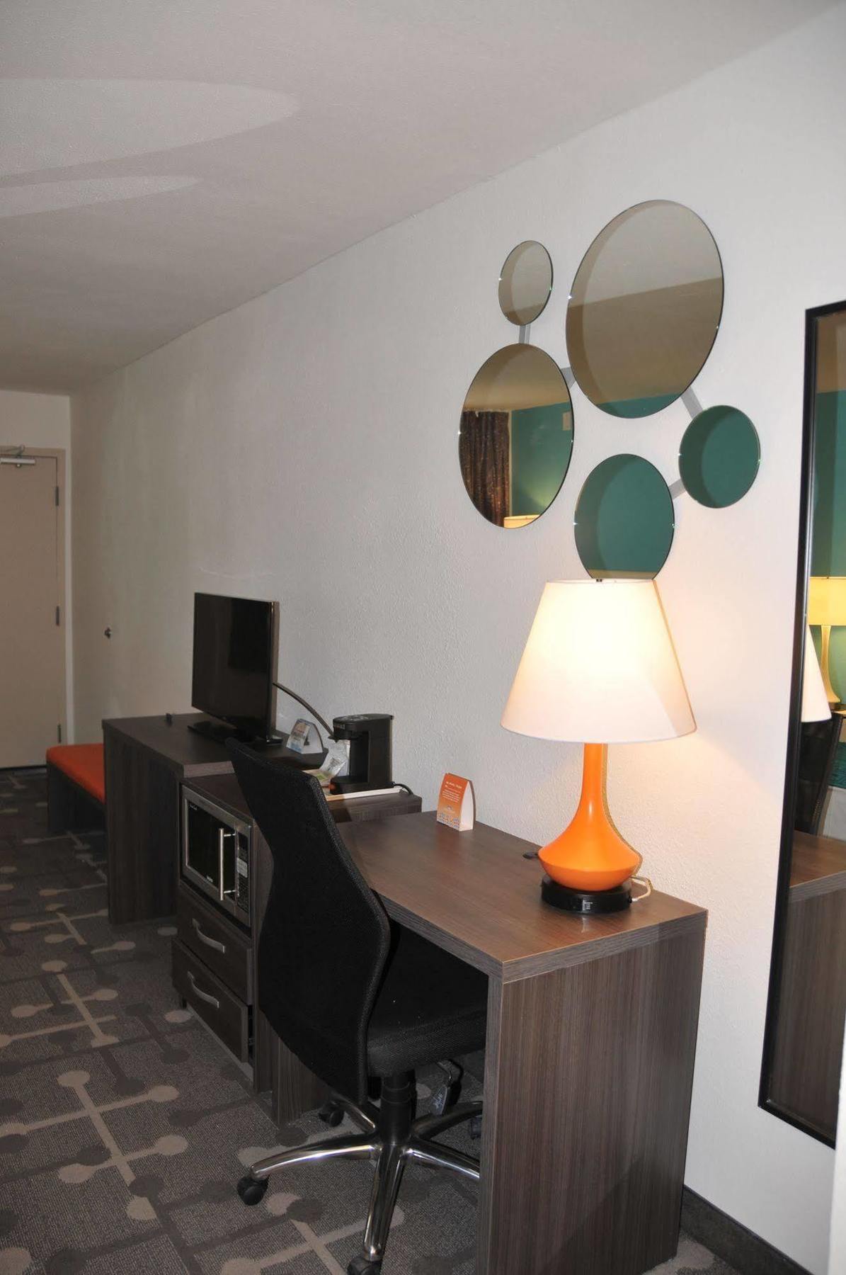 Howard Johnson By Wyndham Florence Extérieur photo