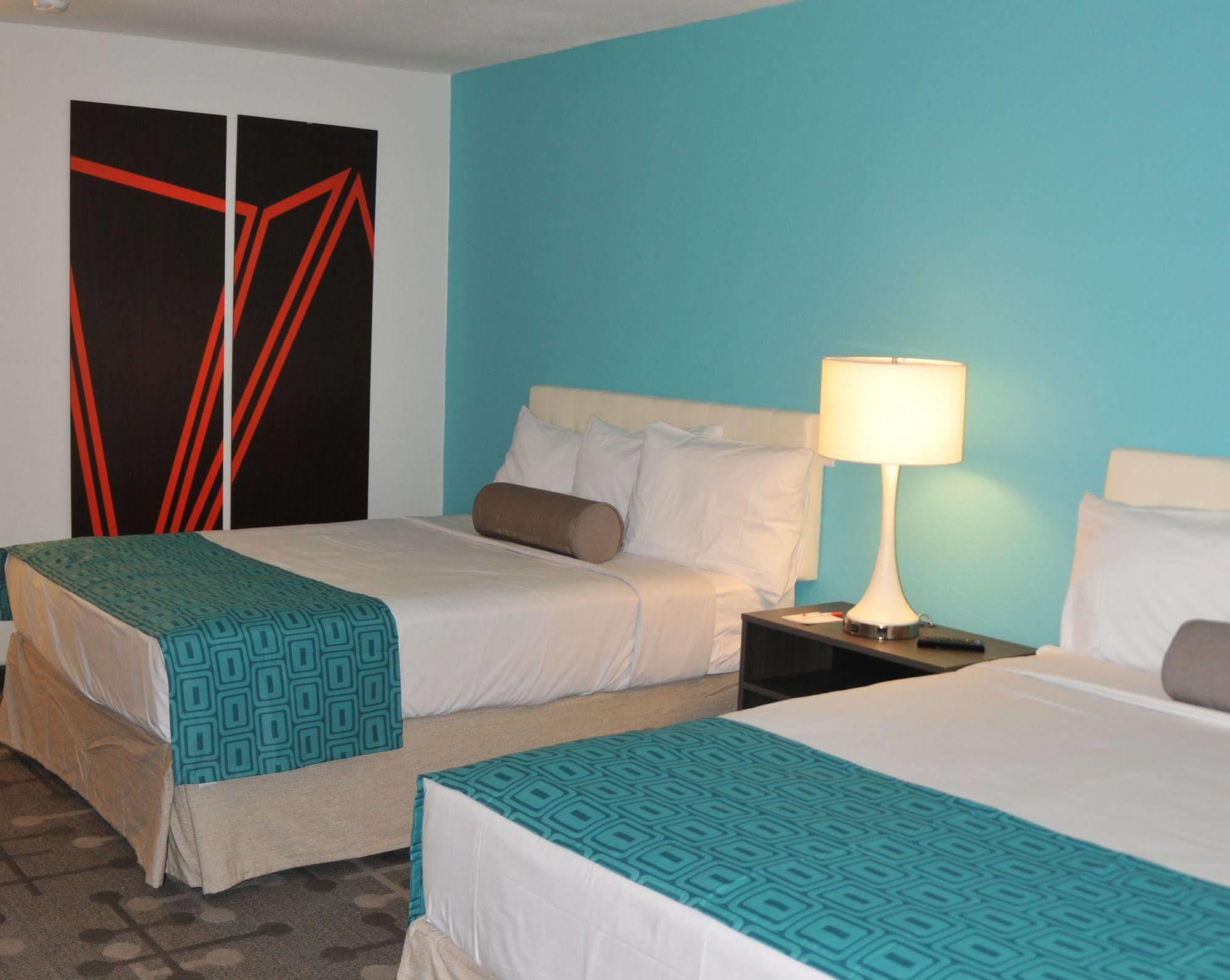 Howard Johnson By Wyndham Florence Extérieur photo