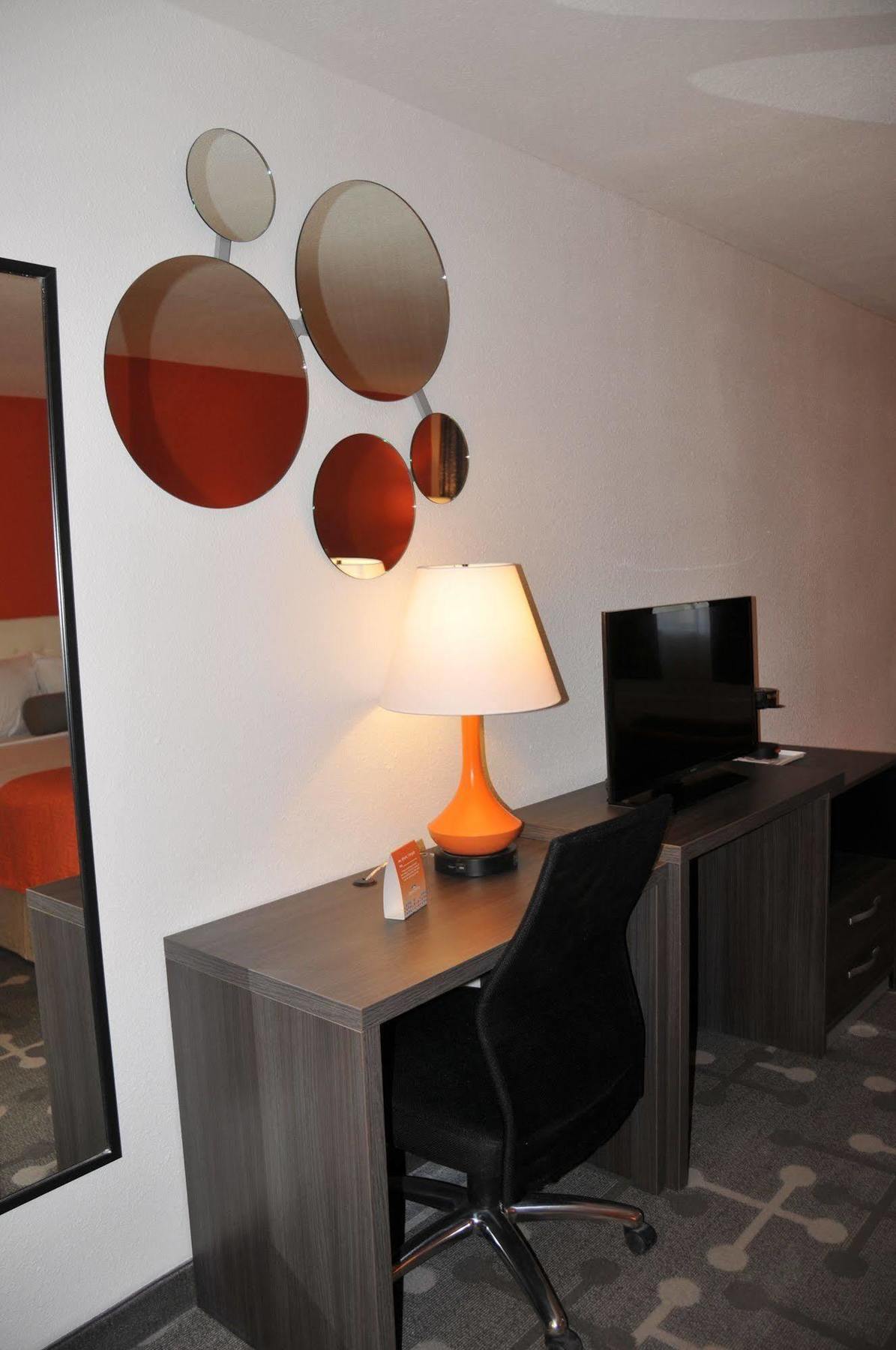 Howard Johnson By Wyndham Florence Extérieur photo